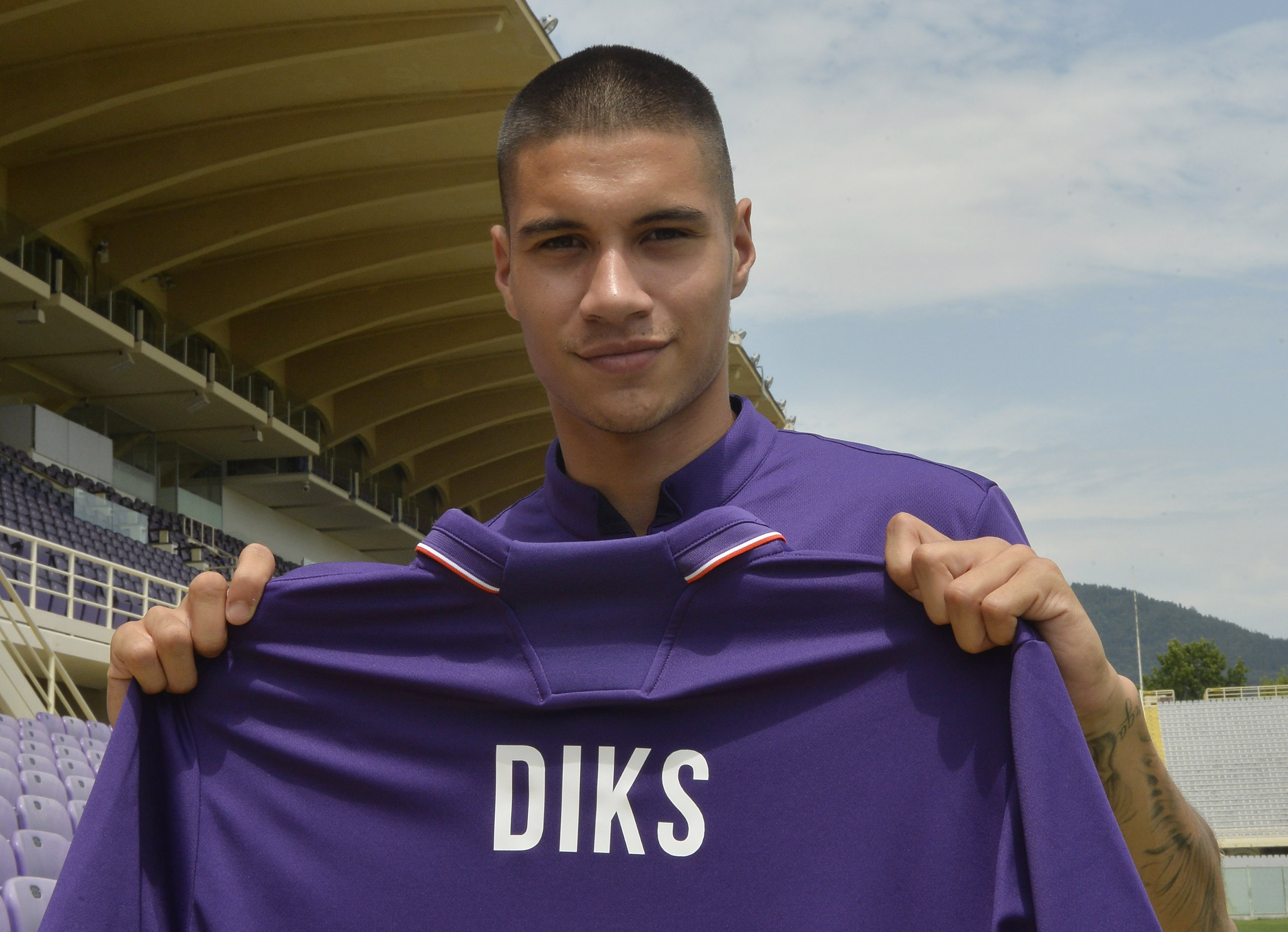 Ex viola, Diks verso il ritorno in Italia: al Como per 5 milioni di euro