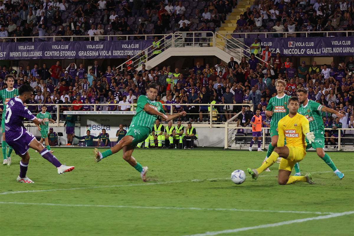 Ora il Rapid Vienna: il precedente del 2023, il rituale del 75' e un periodo di sconfitte