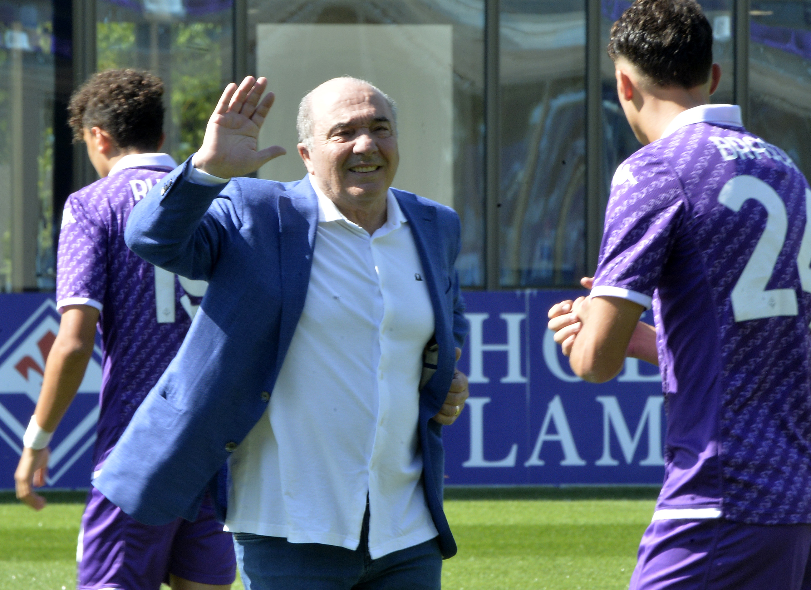 Commisso: "Bel regalo delle ragazze, io e mia moglie siamo felicissimi. La dedica va a Joe"