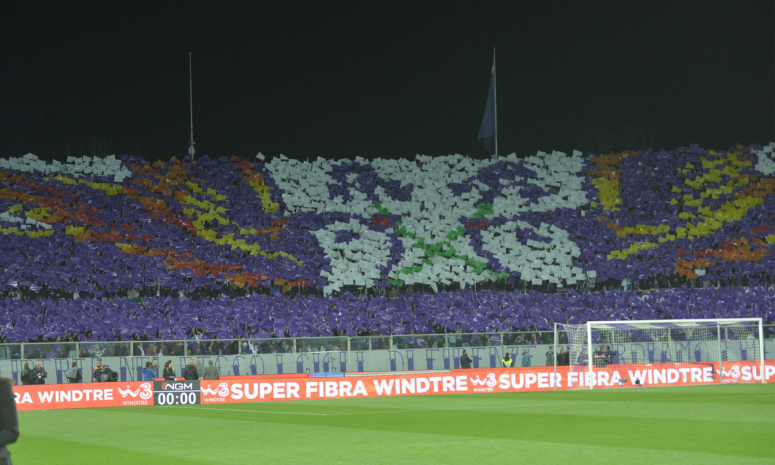Franchi tutto esaurito per Fiorentina-Inter. Maxi coreografia