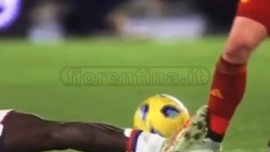 Mourinho posta la foto di un presunto fallo di Kayode: "Il silenzio è una grande arte" (FOTO)