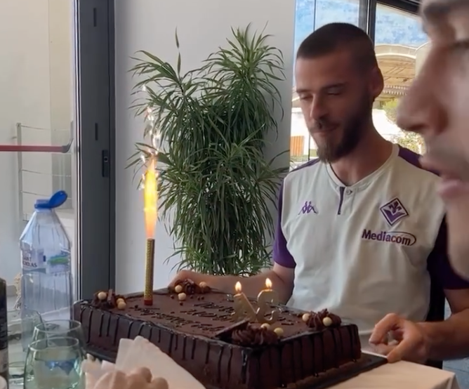 Compleanno De Gea, nel ritiro della Fiorentina a Cipro spunta la torta (VIDEO)