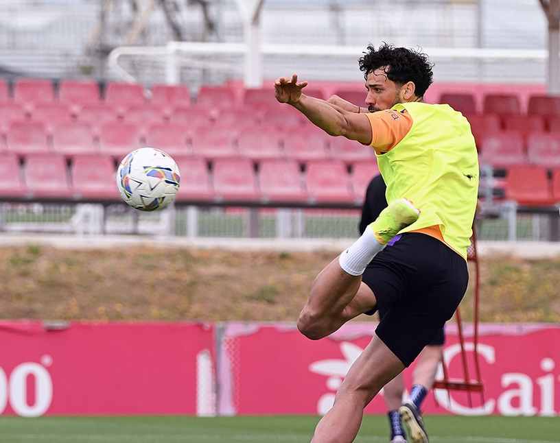 Fiorentina rientrata nel pomeriggio, stamani allenamento nel centro sportivo del Siviglia. Cataldi e Dodo...