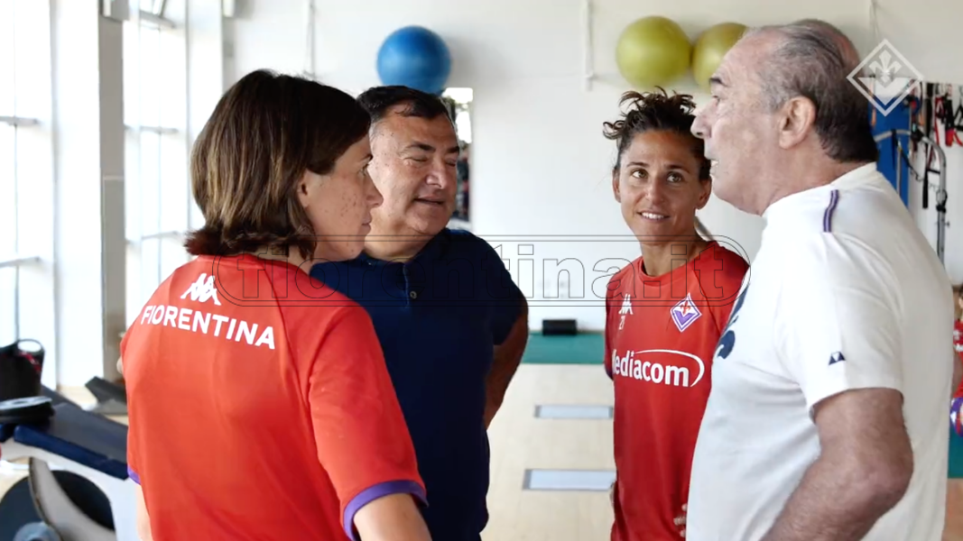 Commisso incontra la Fiorentina Femminile prima dell'inizio della nuova stagione (VIDEO)