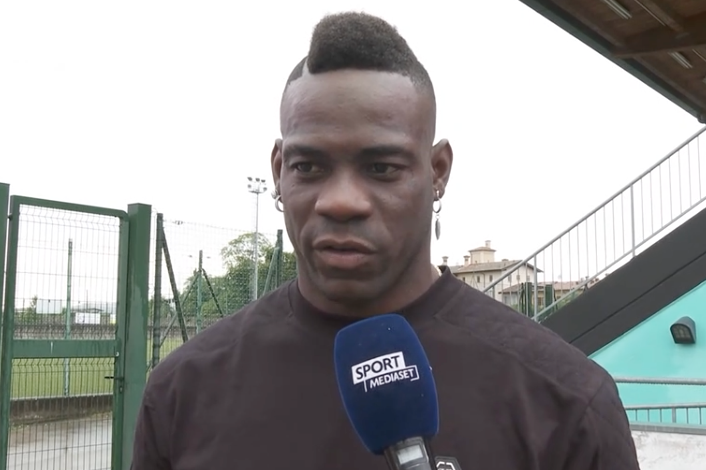Balotelli: “Ho ricevuto offerte dall’estero, ma desidero tornare in Serie A”