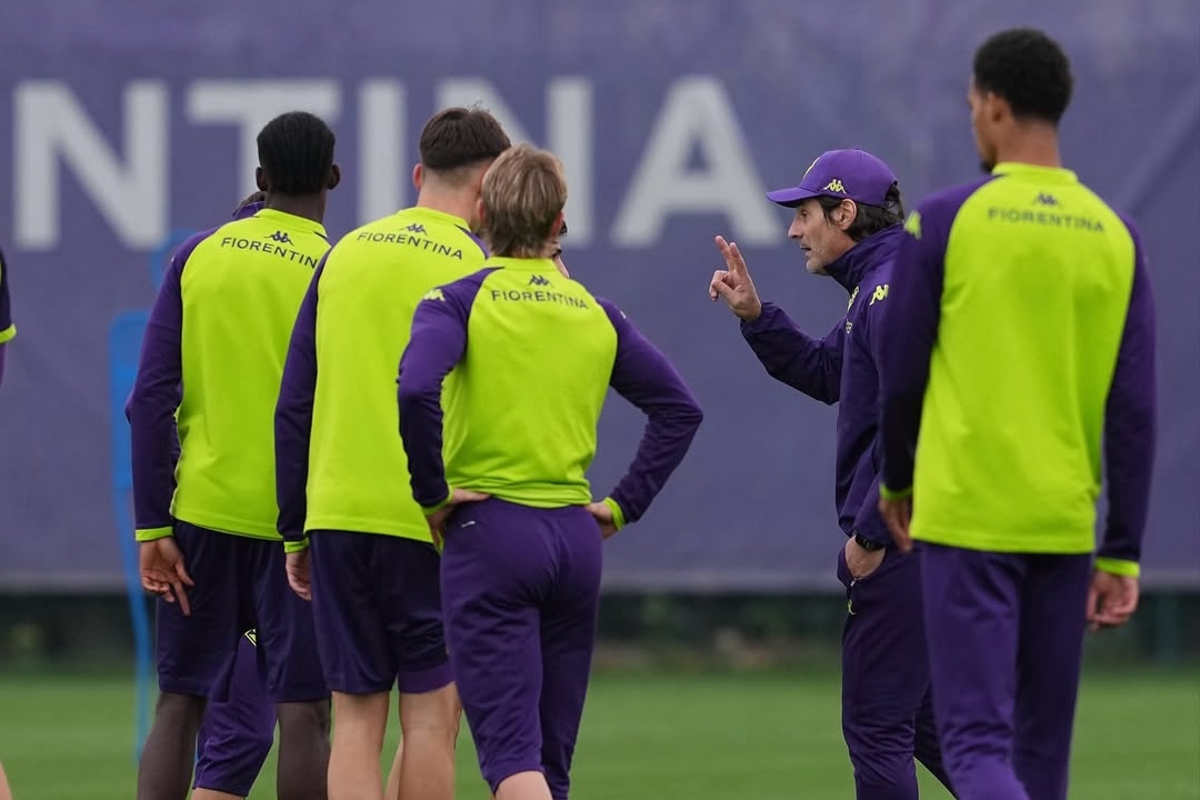 Vanoli cambia la comunicazione della Fiorentina: niente foto o video degli allenamenti sui social