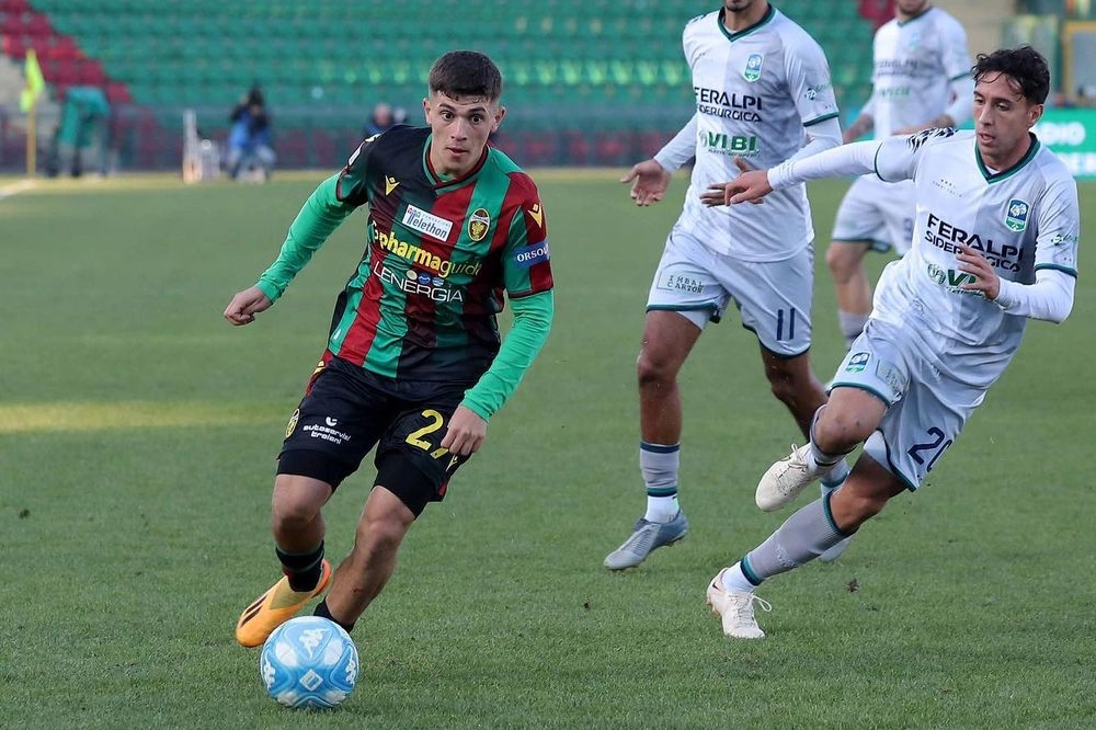 Favasuli rinnova con la Fiorentina fino al 2027. Pronto per lui un nuovo prestito