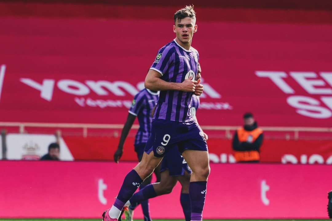 Gazzetta: Dallinga incanta, ma il prezzo frena la Fiorentina. Lucca l'alternativa