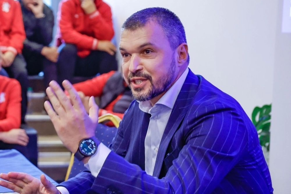 Bojinov: "Fiorentina, periodo critico. Ma contro il Lecce deve assolutamente vincere"
