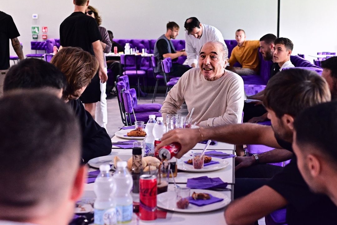 Fiorentina e Commisso: "Grazie ai tifosi e al mondo del calcio per la vicinanza a Bove"