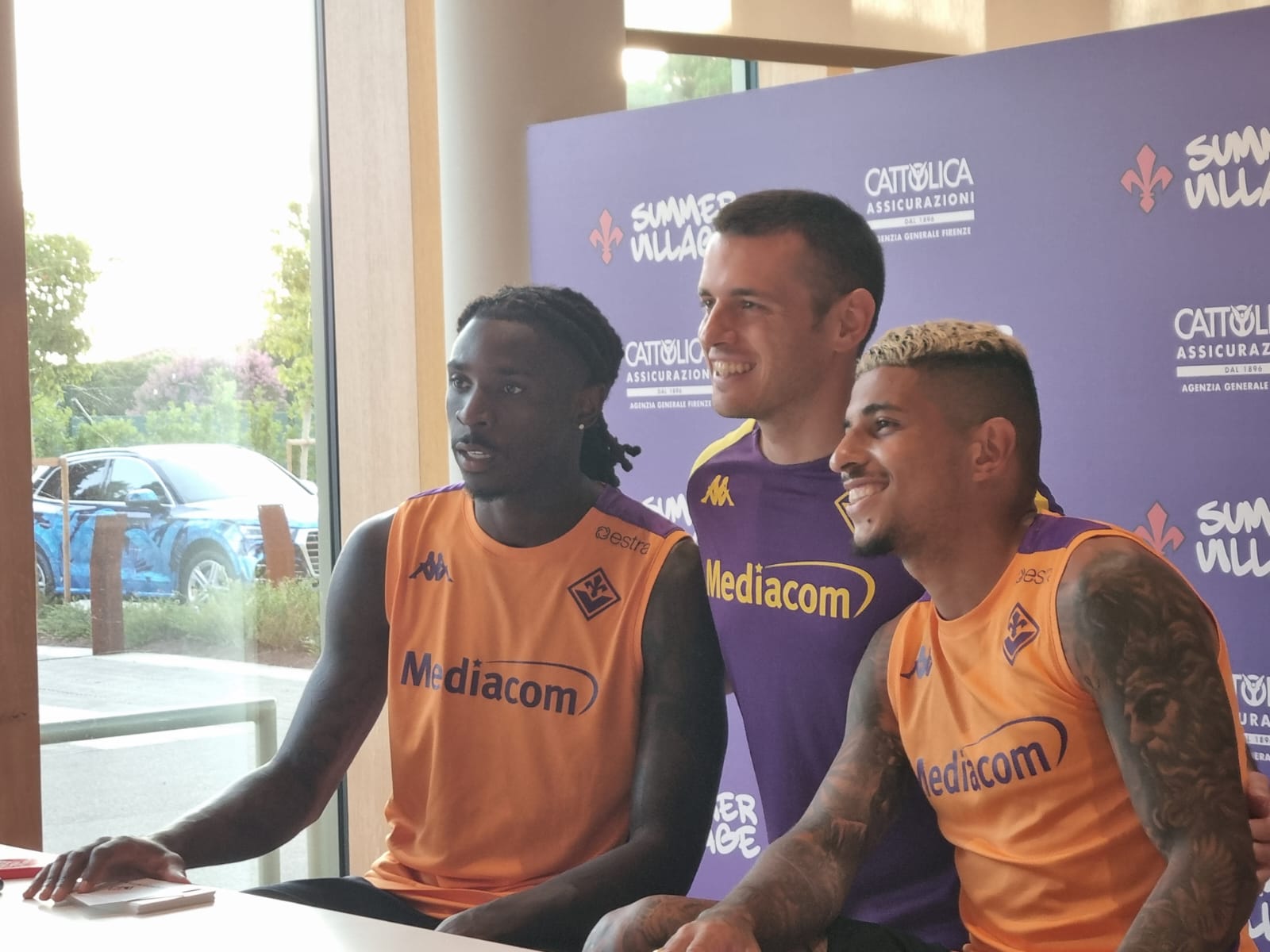 Dal Viola Park, foto e autografi con i tifosi per Kean e Dodo (VIDEO VI.IT)