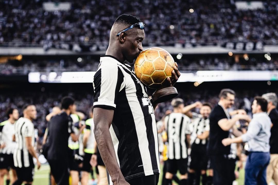 Henrique, è stand by. Se partisse subito Ikoné...l’offerta al Botafogo potrebbe migliorare