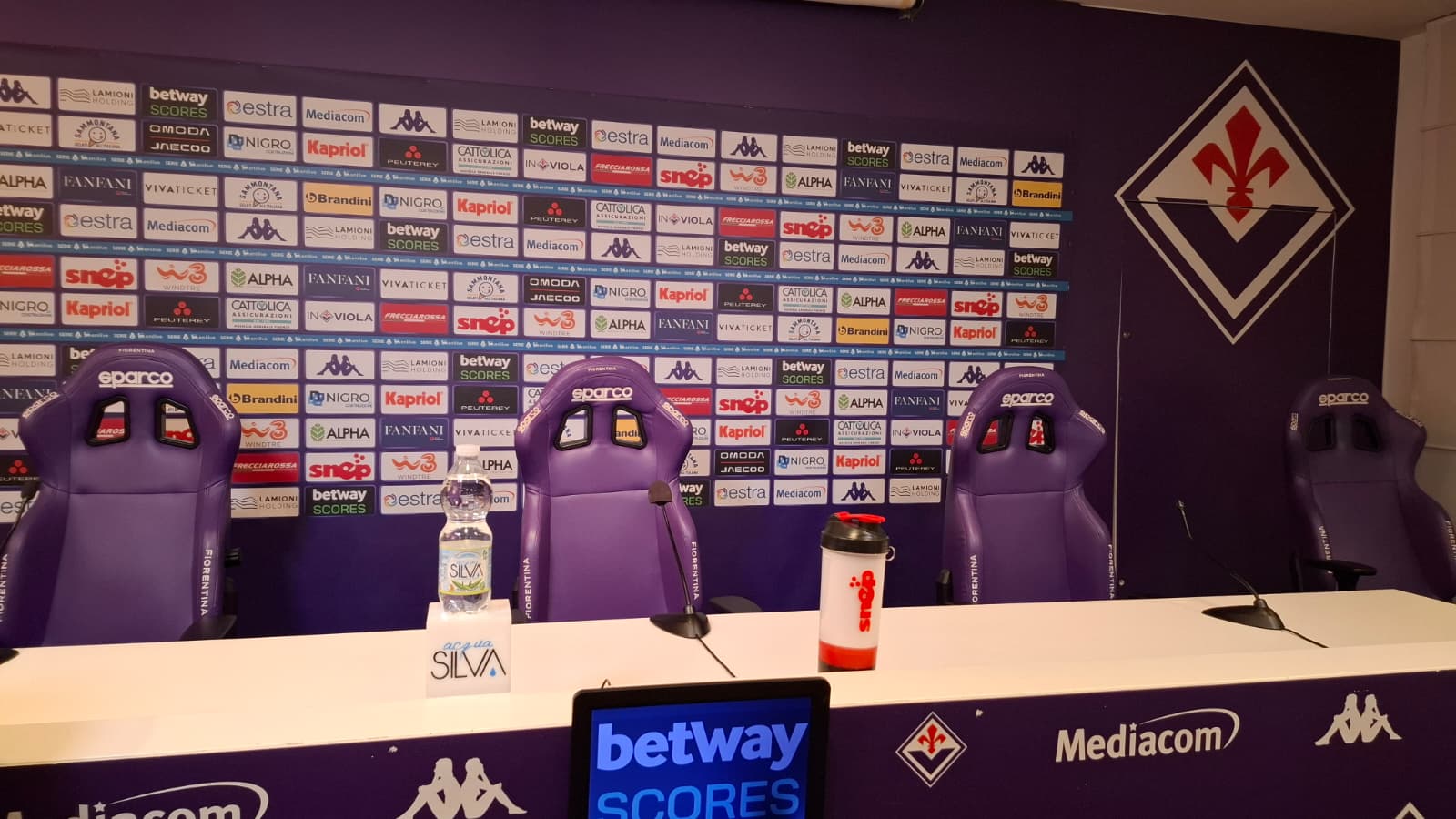 Fiorentina in silenzio stampa. Ore di riflessione in casa viola