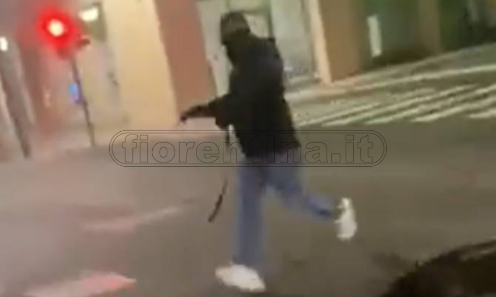 Verona, aggressione con catene e manganelli ai tifosi marocchini in festa (VIDEO)
