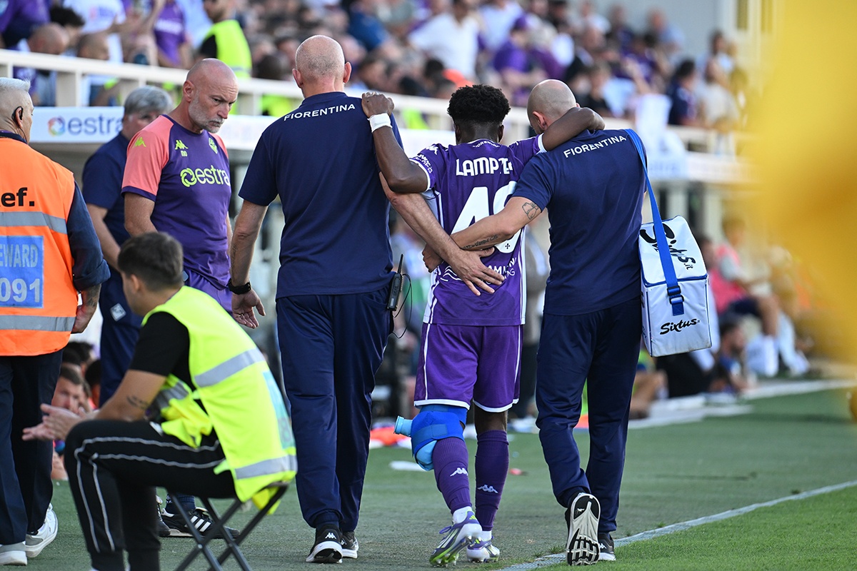 Lamptey, inizio sfortunato: cosa filtra sull'infortunio al ginocchio, attesi accertamenti