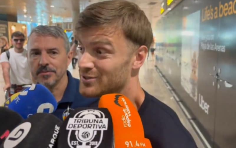 Beltran: “Felice di essere arrivato in un club storico come il Valencia. Parlavamo da due settimane”