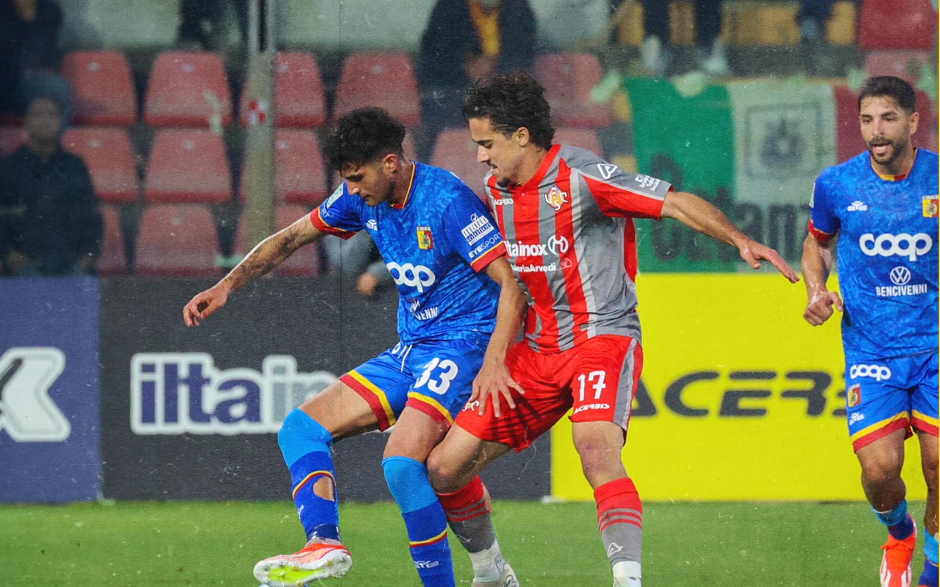 Serie B, finisce il sogno del Catanzaro. La finale playoff sarà tra Cremonese e Venezia