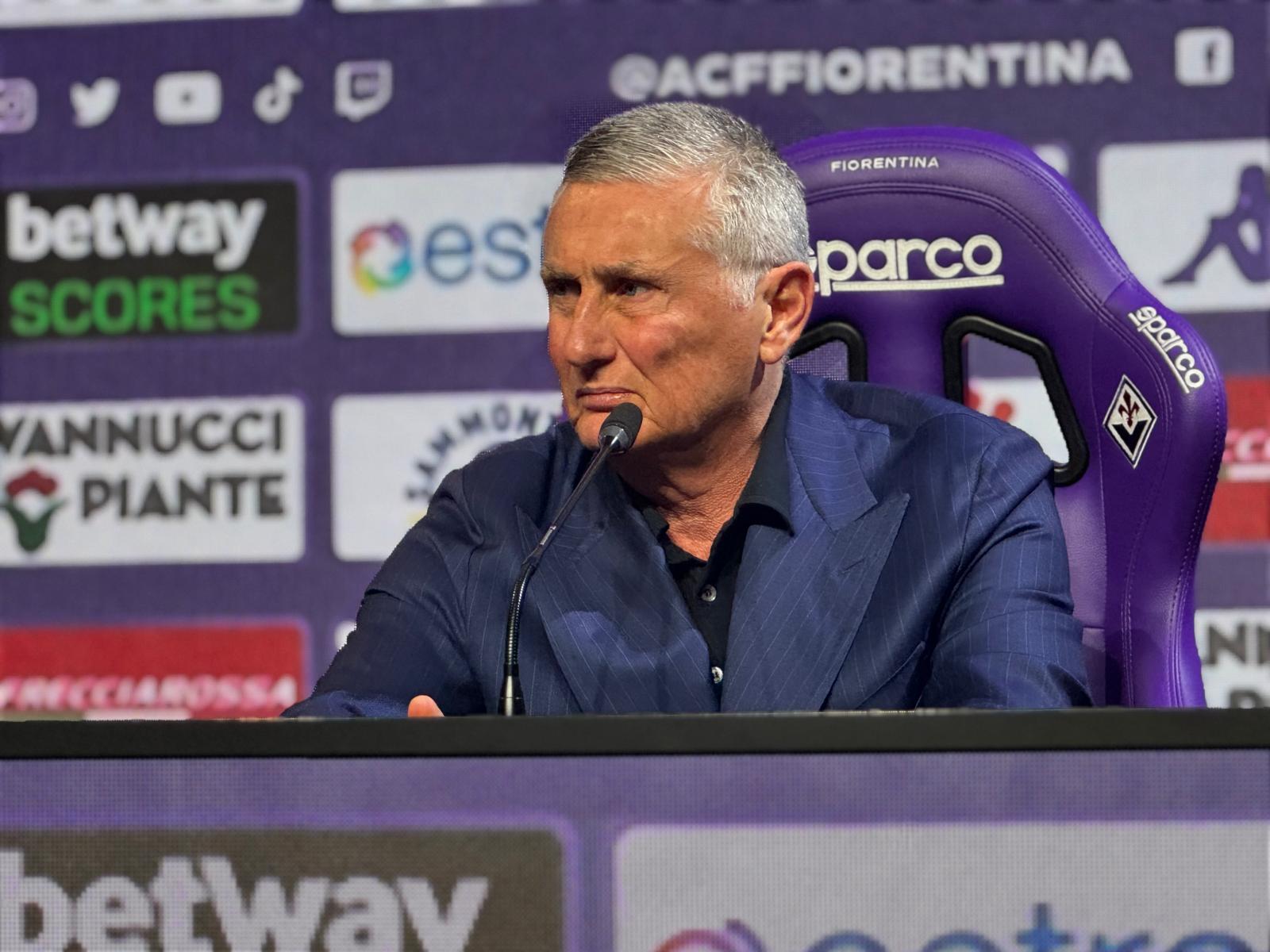 Jimenez, anche la Fiorentina si è informata per il prestito dell'esterno del Milan