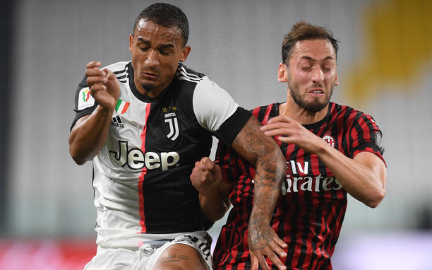Juventus, niente di grave per Danilo. Con la Fiorentina ci sarà