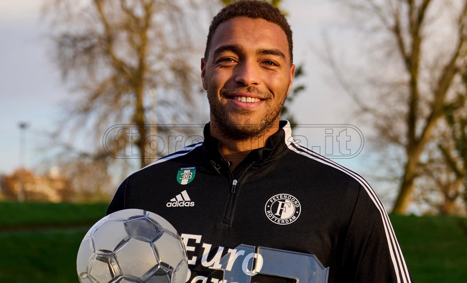 Cremonese scatenata sul mercato: Dessers, Escalante e Lochoshvili in arrivo