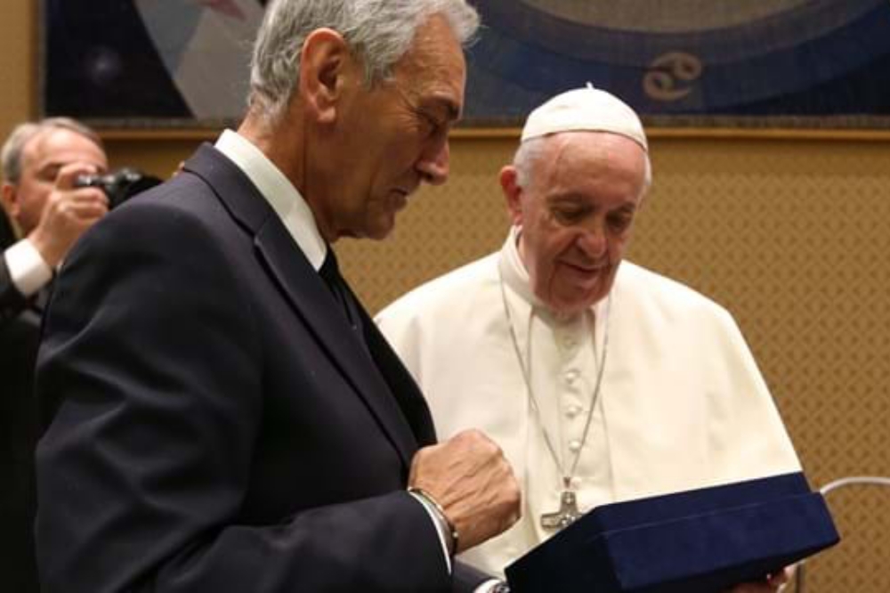 Addio a Papa Francesco, il pontefice che amava il calcio. Gravina: "Esempio straordinario"