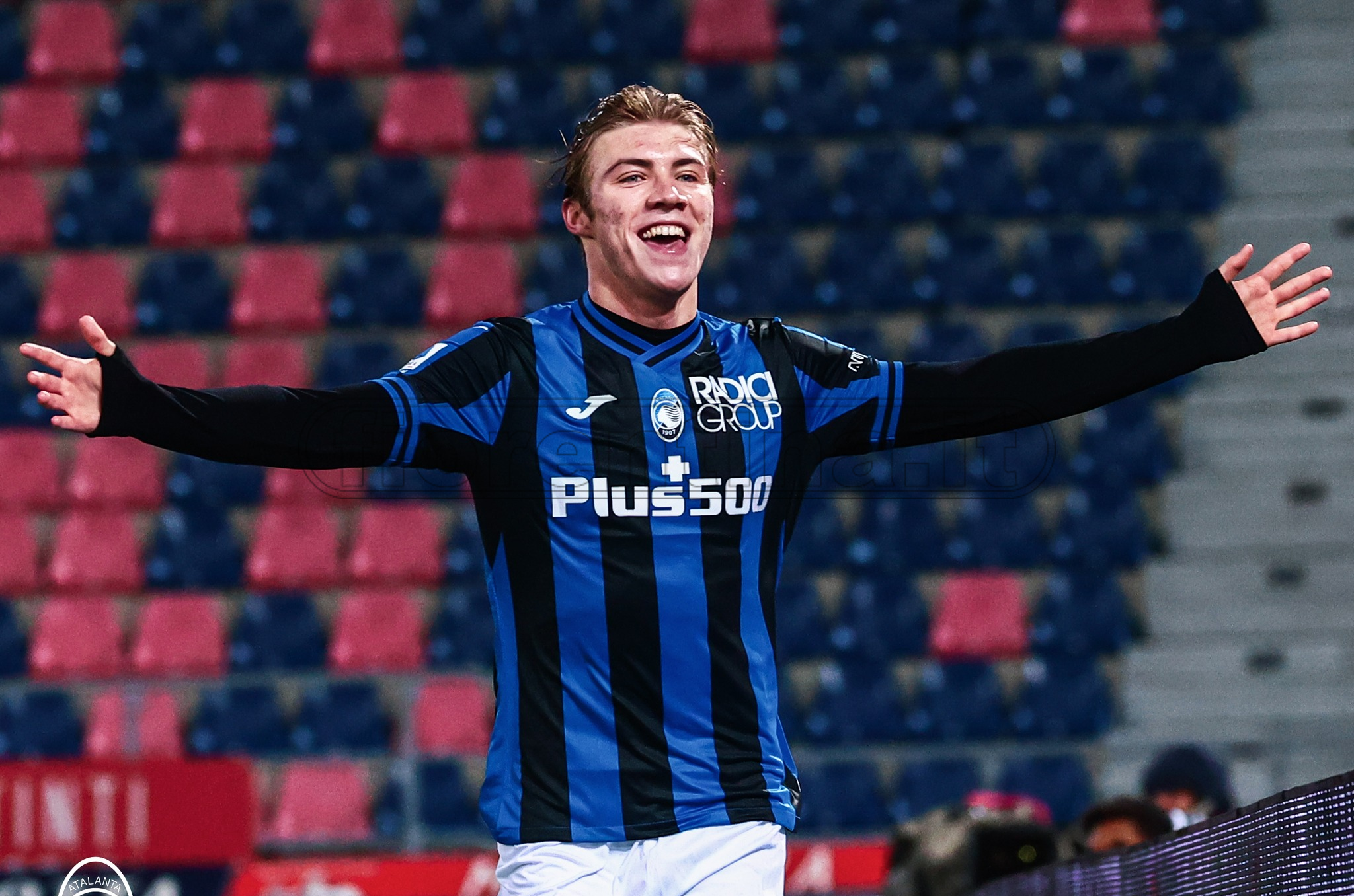 Atalanta, Hojlund sogna Manchester. I nerazzurri chiedono la cifra spesa dalla Juve per Vlahovic