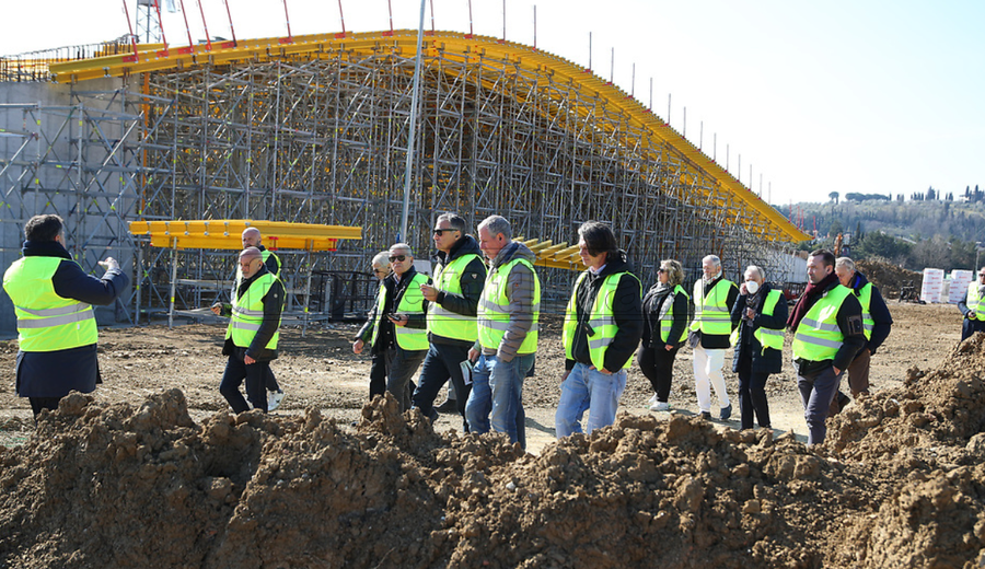 Viola Park, visita degli ex Fiorentina. Barone regala dei bulloni: "Fate parte della storia"