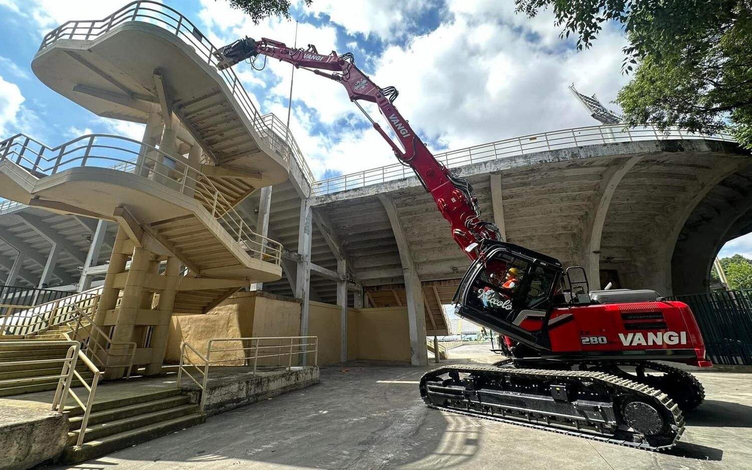 Franchi, il restauro della tribuna va avanti anche di notte. A inizio 2026 sorgerà la nuova Fiesole