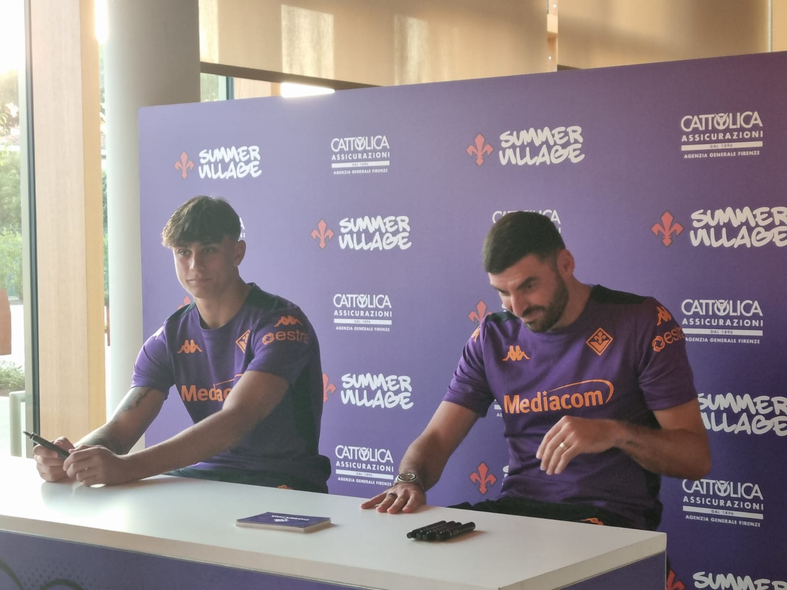 Dal Viola Park: sessione di foto e autografi per Terracciano e Martinelli (FOTO-VIDEO VI.IT)