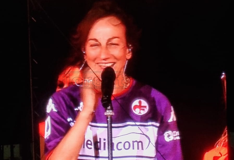 Commisso: "Ringrazio Gianna Nannini che ha cantato con la maglia della Fiorentina"