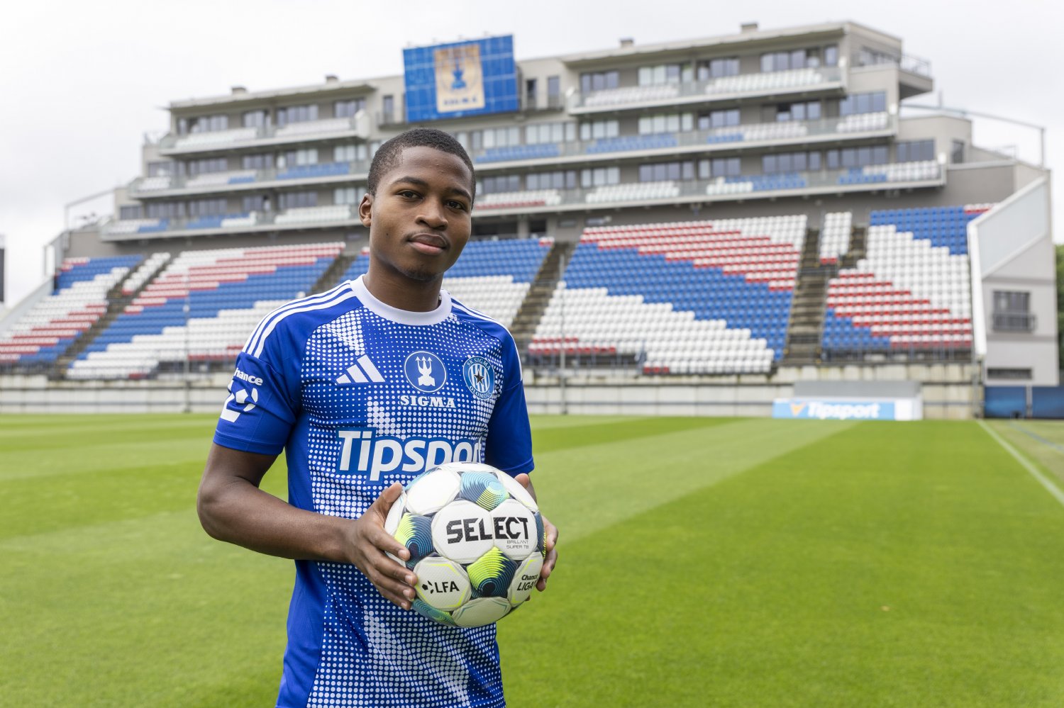 Sigma Olomouc, club storico della Repubblica Ceca. La stella è il 2002 Michez